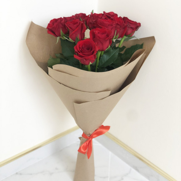 Букет 11 красных роз в Ялте