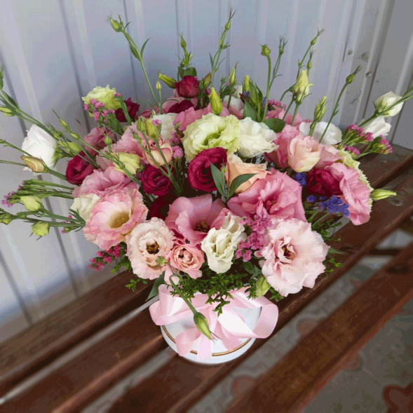 Эустом в шляпной коробке в Ялте