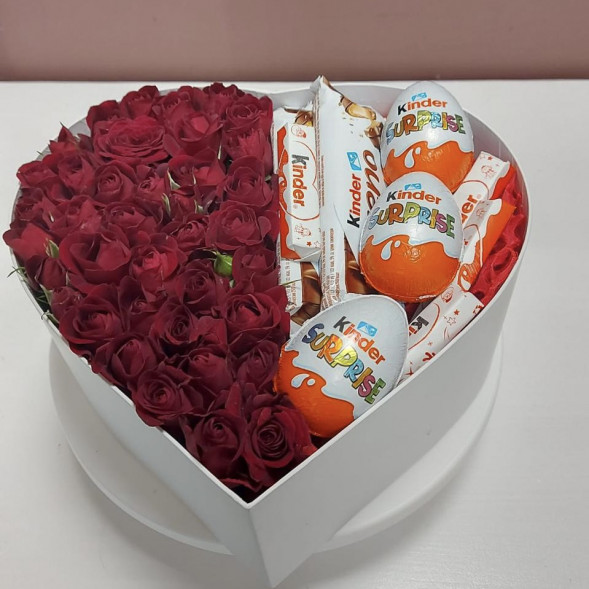 Композиция в коробке «Сладкая любовь» в Ялте