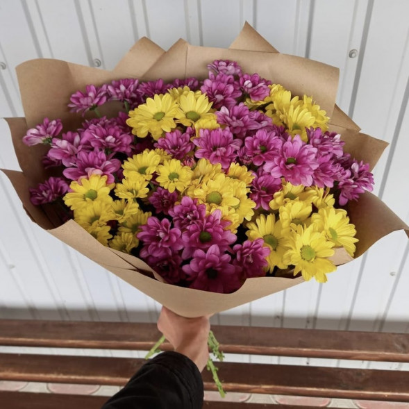 Букет 9 хризантем в Ялте