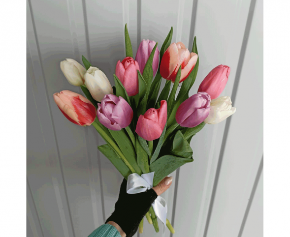 11 тюльпанов цвета микс, лента в Ялте