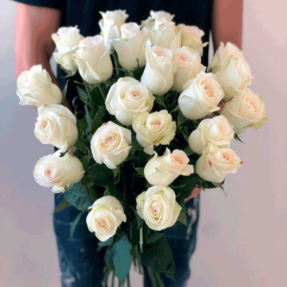 21 белая роза, лента в Ялте