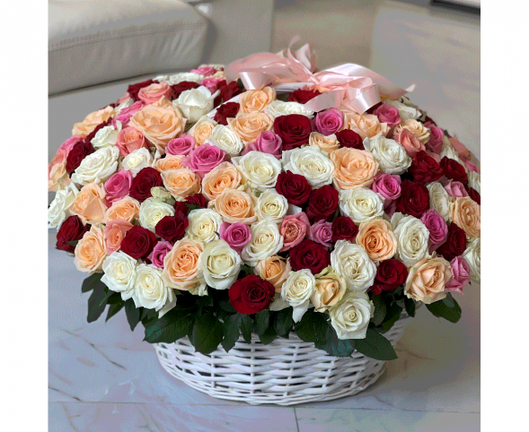 201 роза в корзине в Ялте