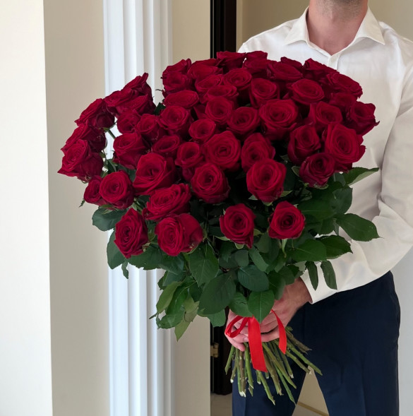 51 красная роза в Ялте