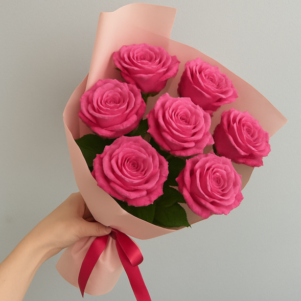 Стильный букет 7 розовых роз в Ялте