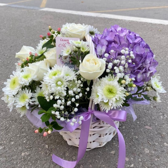 Композиция в корзине «Фиолетовый рай» в Ялте